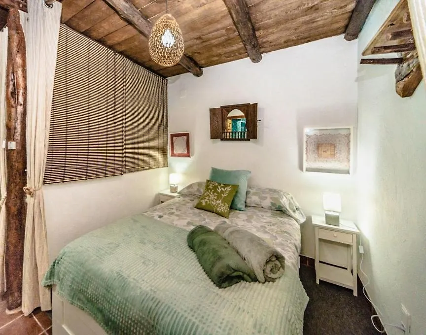 La Casita Del Arbol Blanco Apartment Bubion 0*,  Spain
