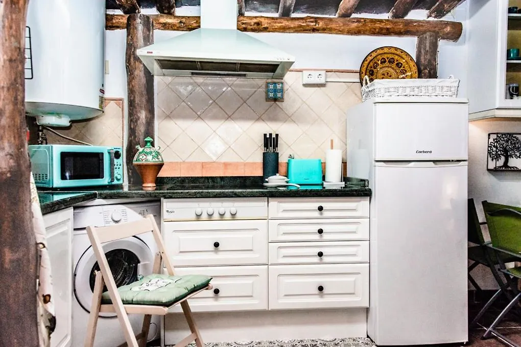 La Casita Del Arbol Blanco Apartment Bubion Spain